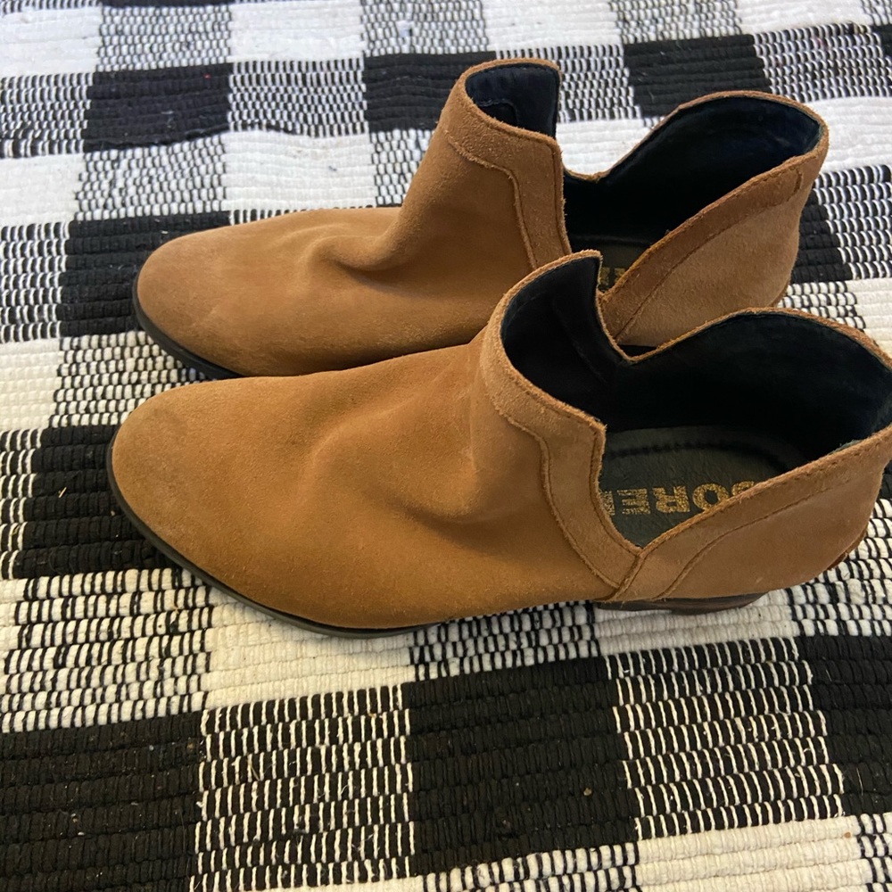 Sorel Lola cut out bootie